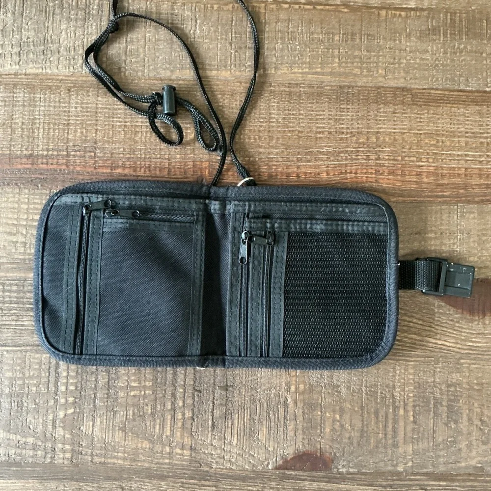 Samsonite Black Crossover Shoulder Wallet